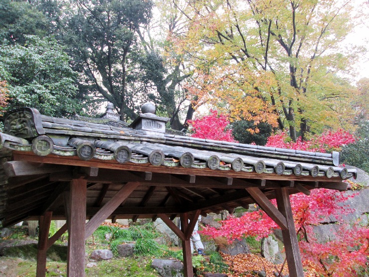 岡山　後楽園　東屋の屋根瓦